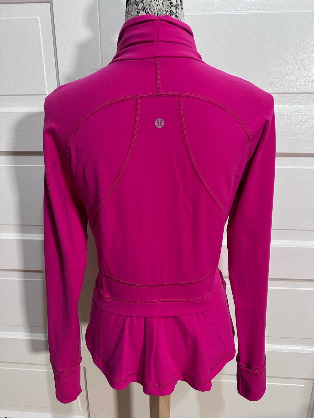 Lululemon Hustle In Your Bustle Jacket Size 8 Jewelled Magenta Pink Peplum $128